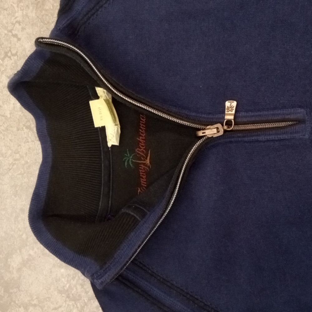 Tommy Bahama pullover - Picture 2 of 2